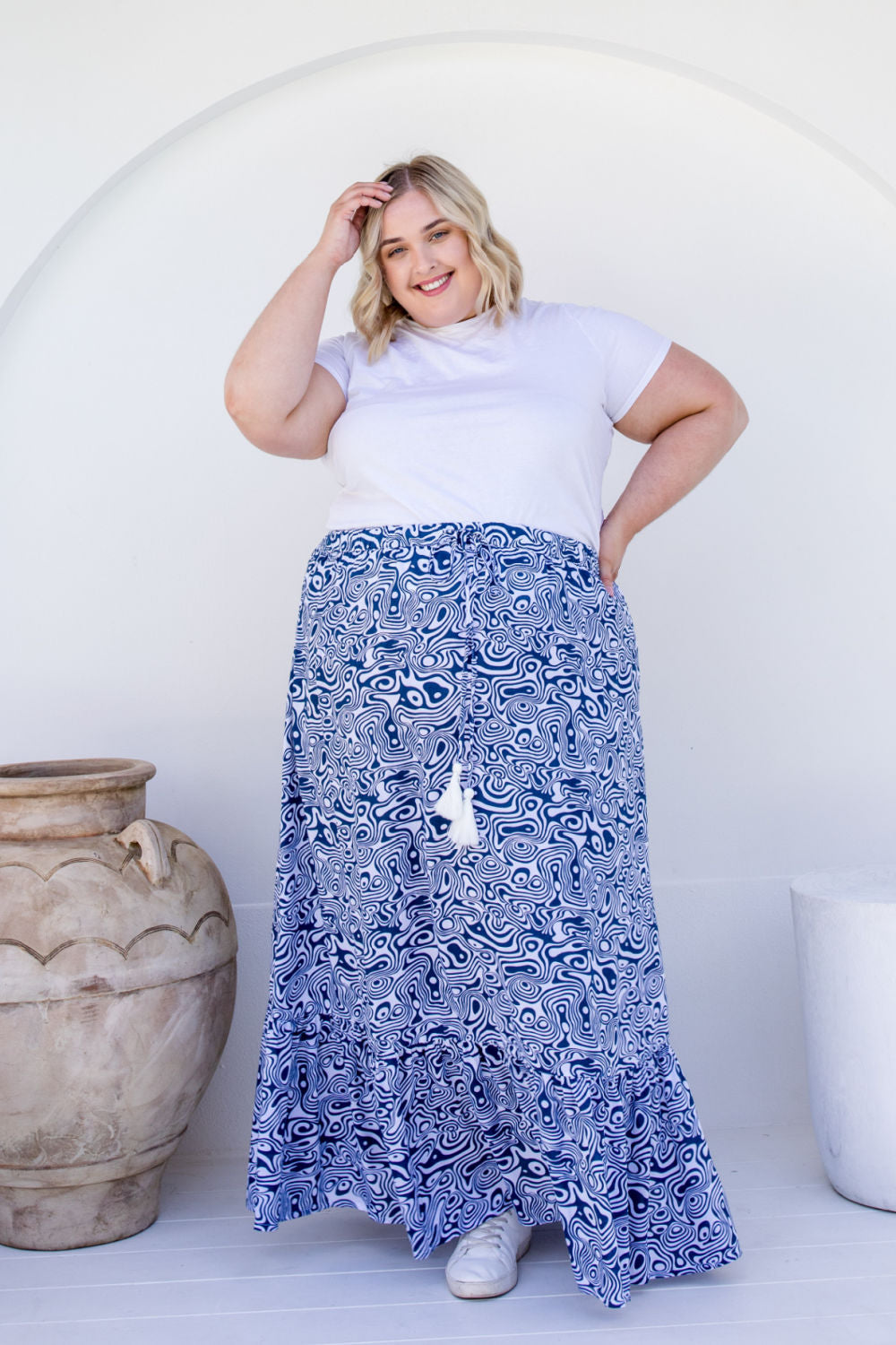 plus-size-casual-maxi-skirt-tiered-layer-blue-white-swirl-print