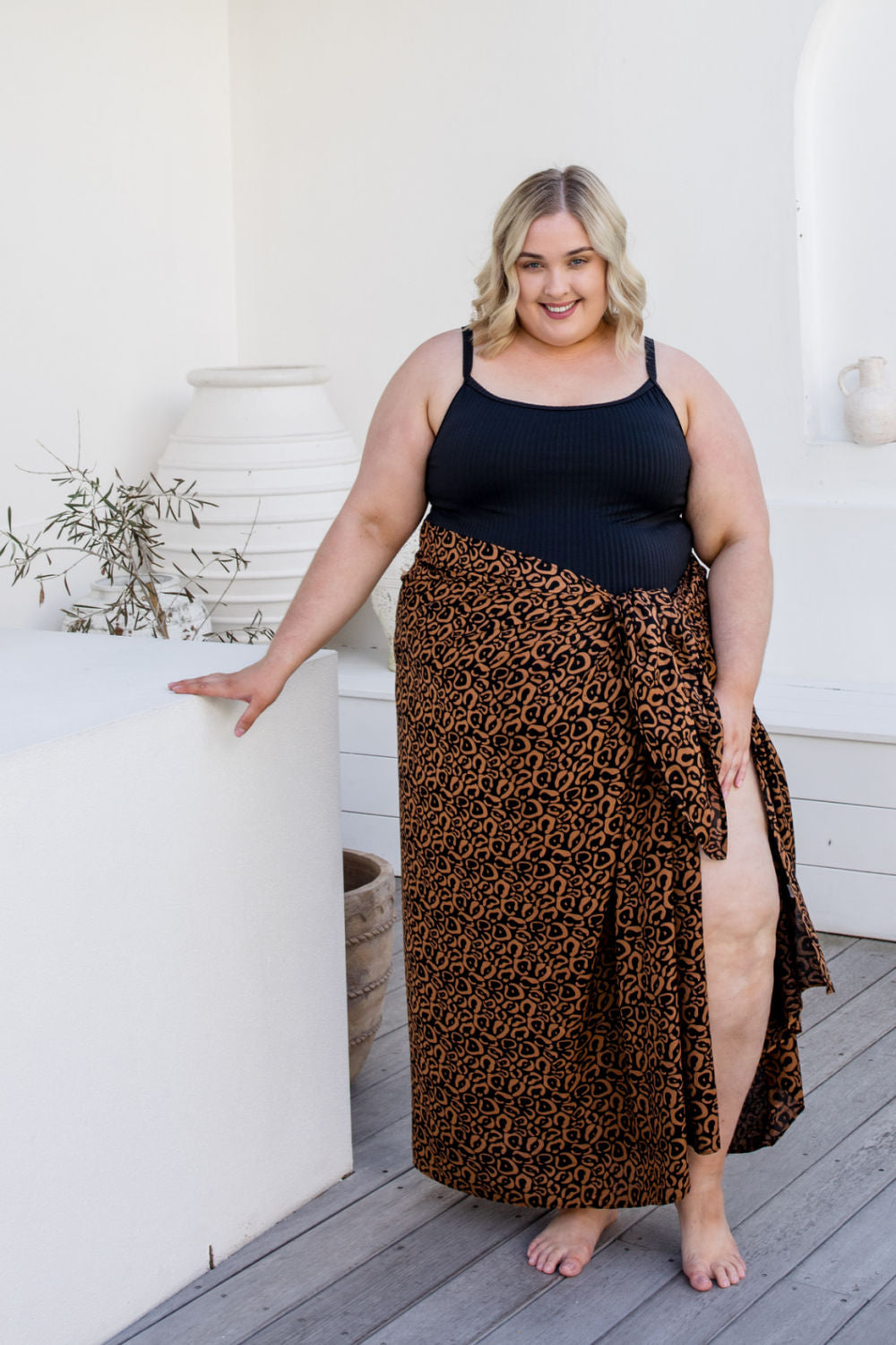 plus-size-sarong-black-brown-leopard-print