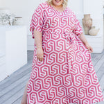    plus-size-summer-maxi-dress-rose-white-geometric-resort-wear-styling