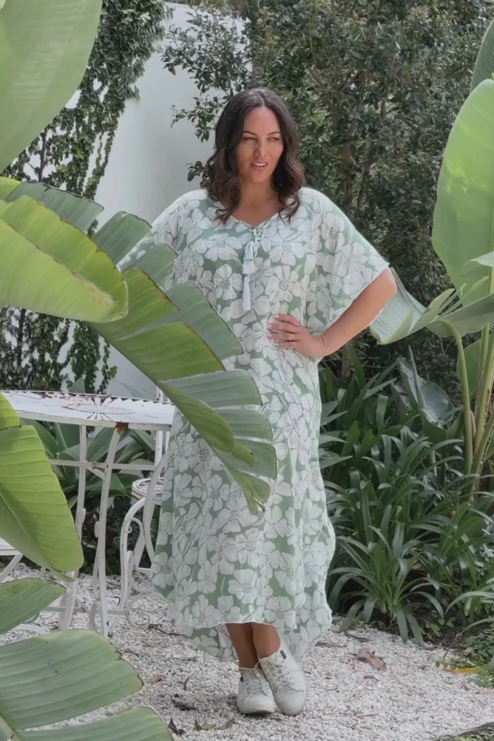 Long-kaftan-dress-green-white-tropical-flower-resort-chic