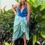 beach-sarong-blue-green-white-abstract-geometric-design-video