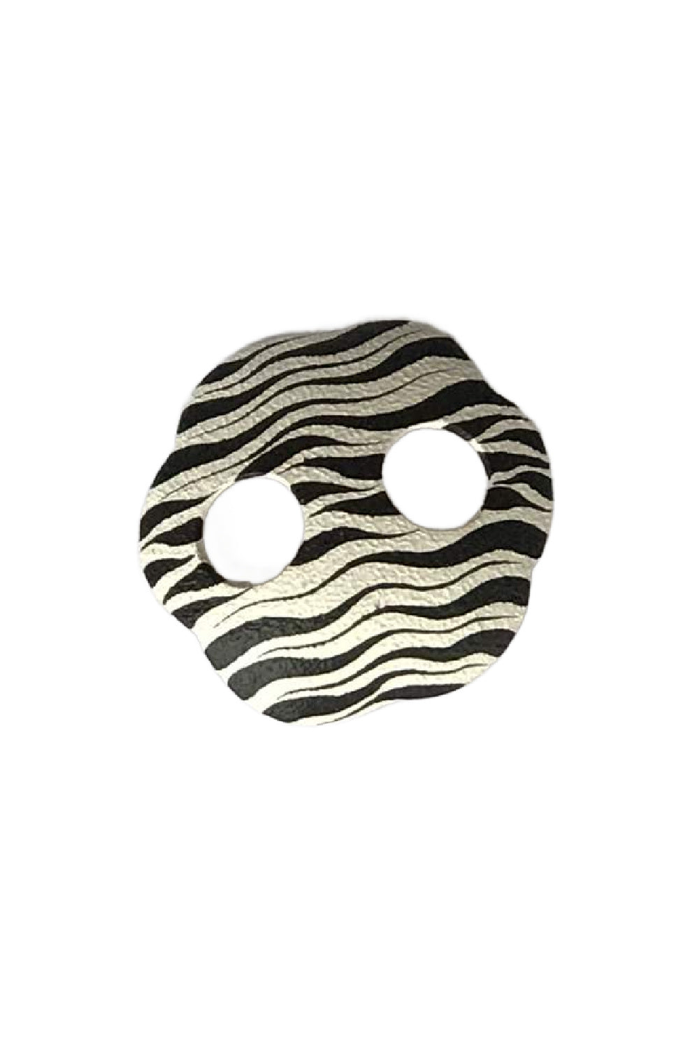 sarong-buckle-coconut-shell-hand-painted-zebra-black-white