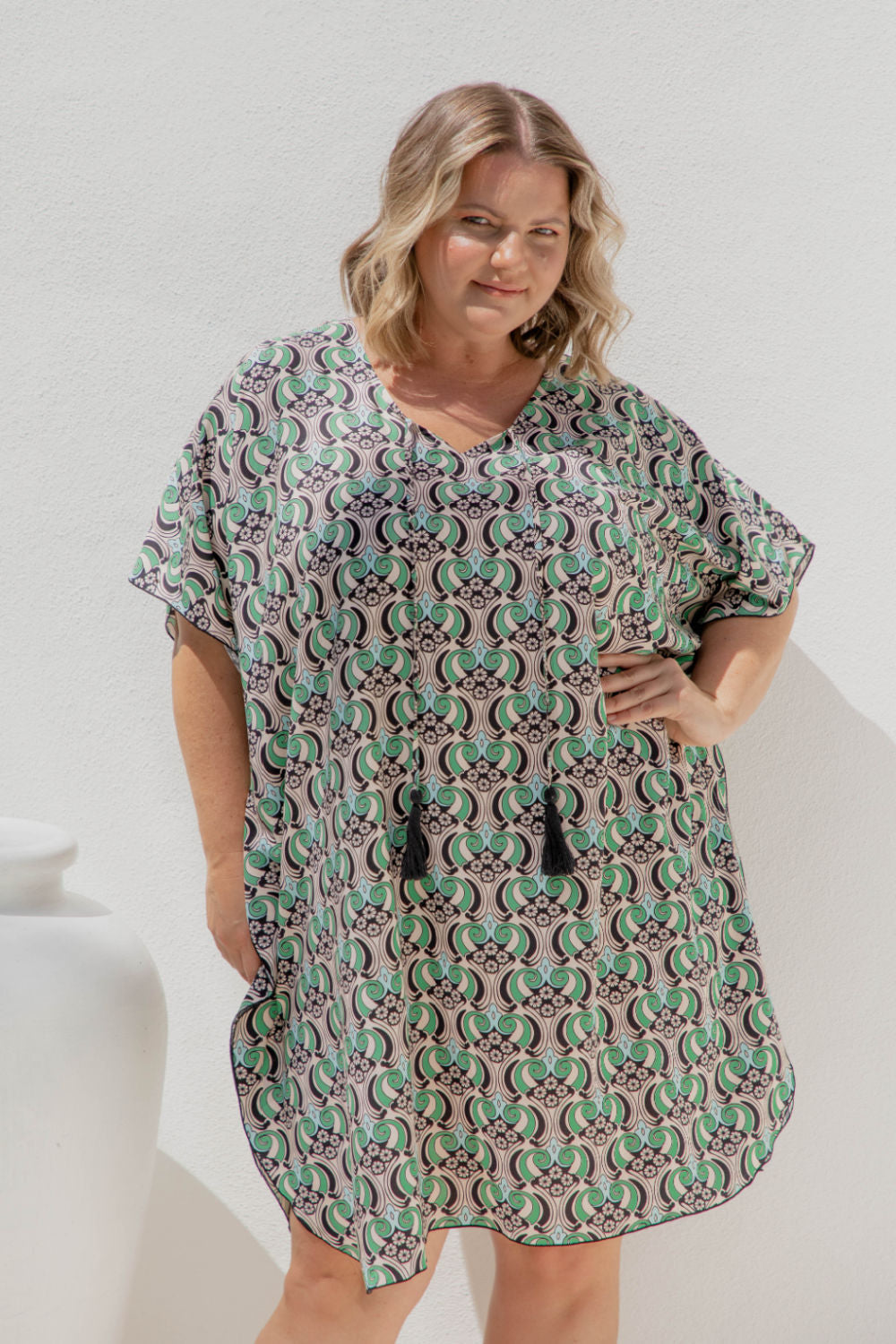 short-kaftan-dress-green-black-bone-geometric-print-plus-size