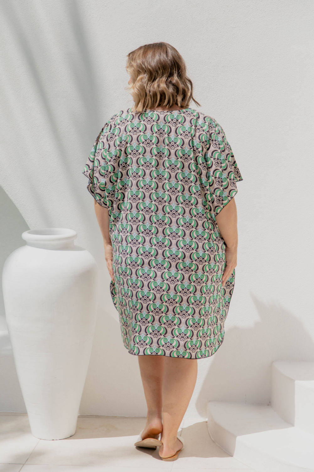 short-summer-dress-resort-style-green-black-bone-geometric-print