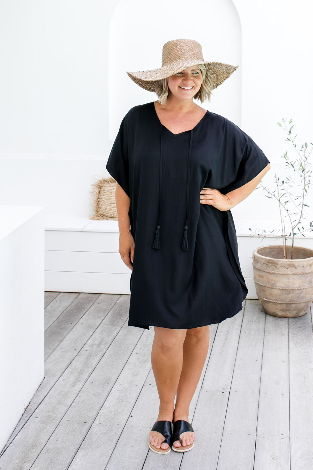 womens-summer-kaftan-dress-black-resort-style