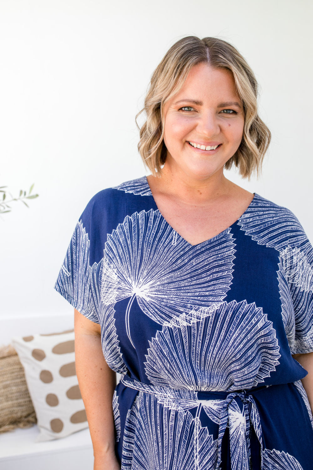    blue-white-fan-print-design-long-kaftan-dress