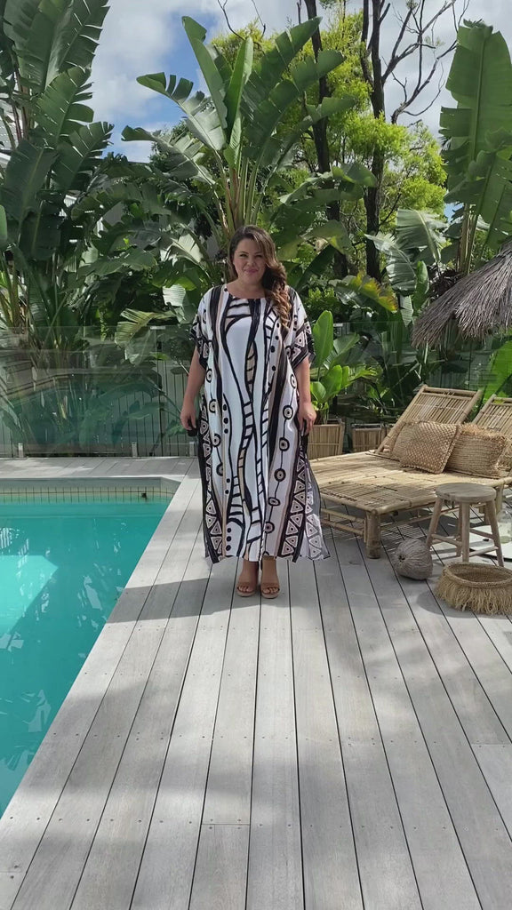 maxi-kaftan-plus-size-styled-by-Stace-McGregs