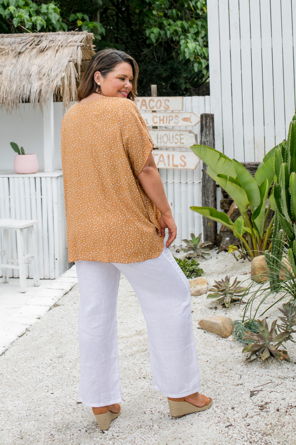    kaftan-top-caramel-white-polka-dot