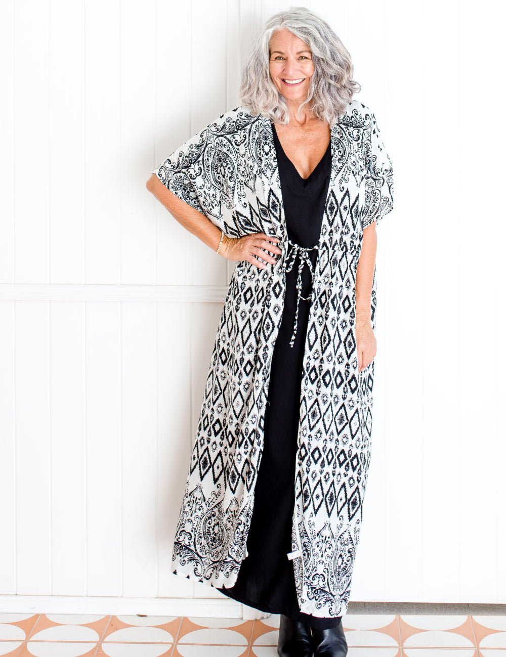 kimono-duster-jacket-black-white-geometric-print