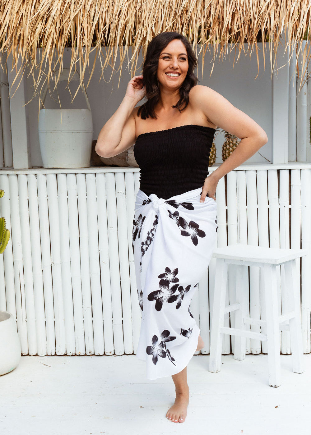      large-beach-sarong-white-black-frangipani-fringeless-design