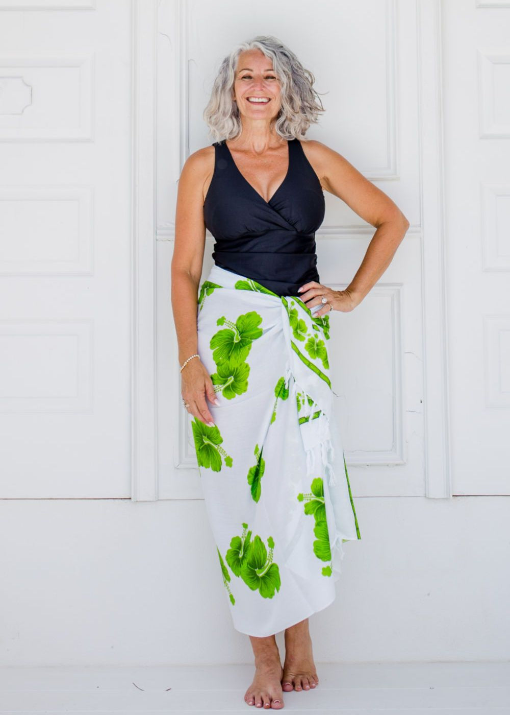 large-hawaiian-beach-sarong-white-lime-green-hibiscus-floral