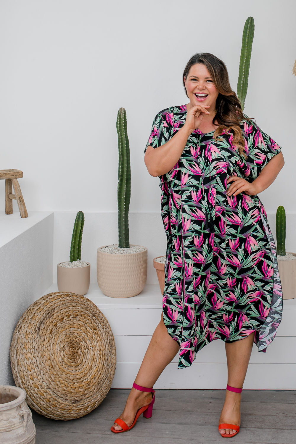    long-kaftan-dress-plus-size-black-pink-green-bird-of-paradise
