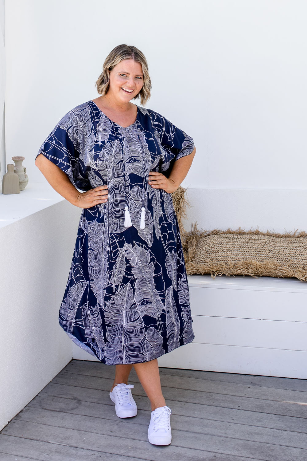 long-plus-size-kaftan-dress-blue-white-leaf-design