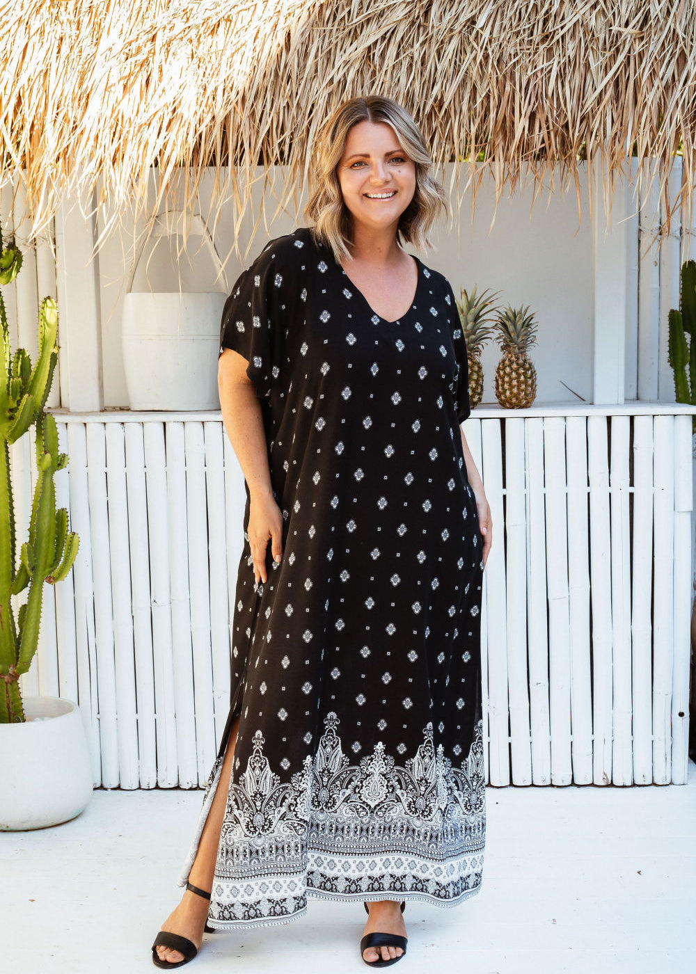     maxi-kaftan-dress-plus-size-black-white-geometric-border-design