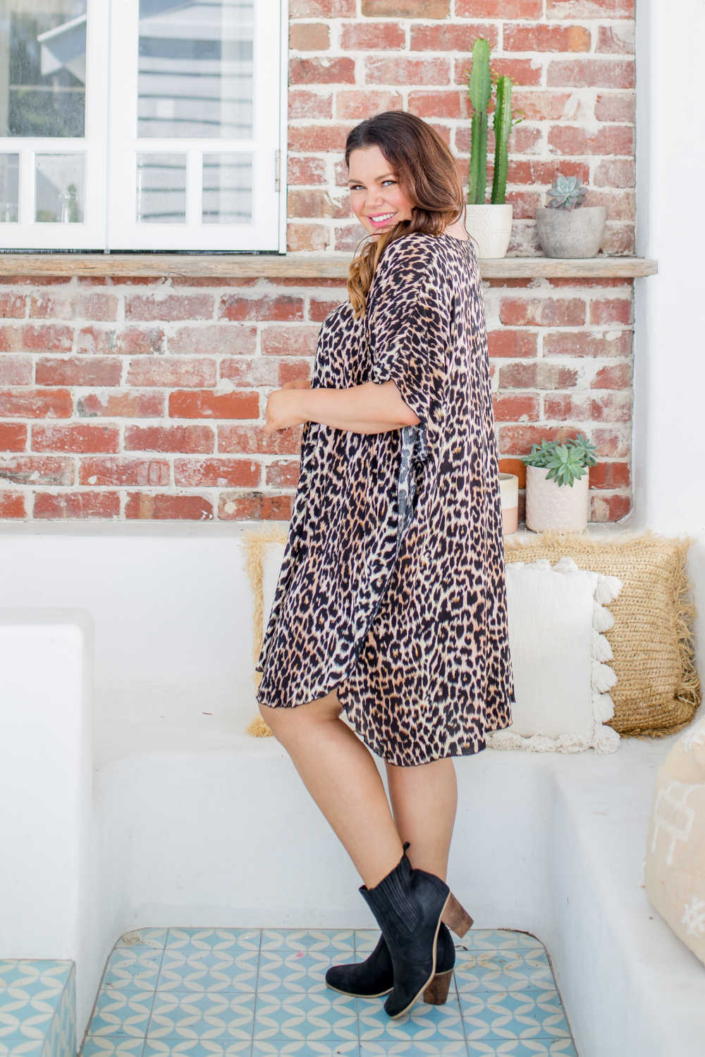 plus-size-long-kaftan-top-leopard-print