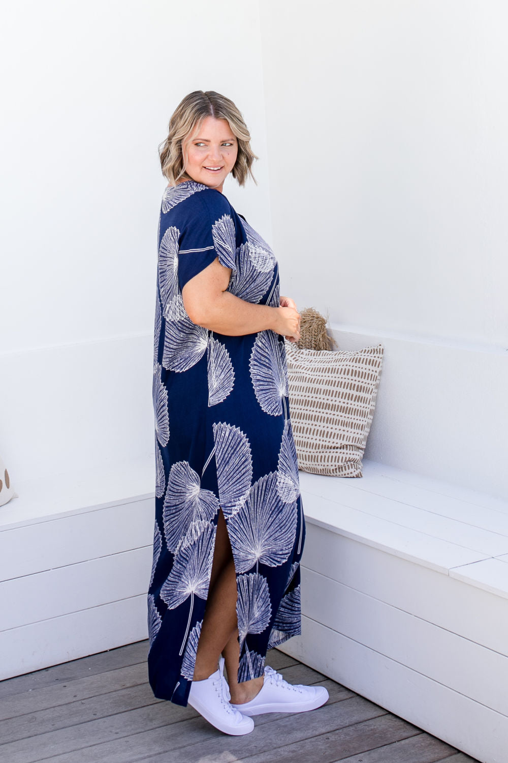 plus-size-long-summer-kaftan-dress-blue-white-fan-design