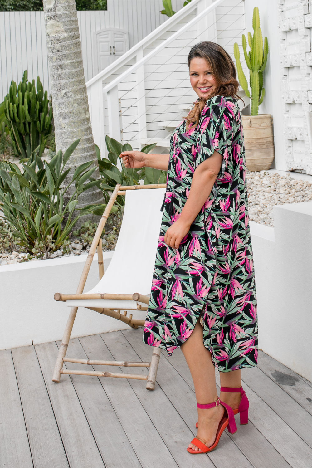    plus-size-maxi-kaftan-black-pink-green-floral
