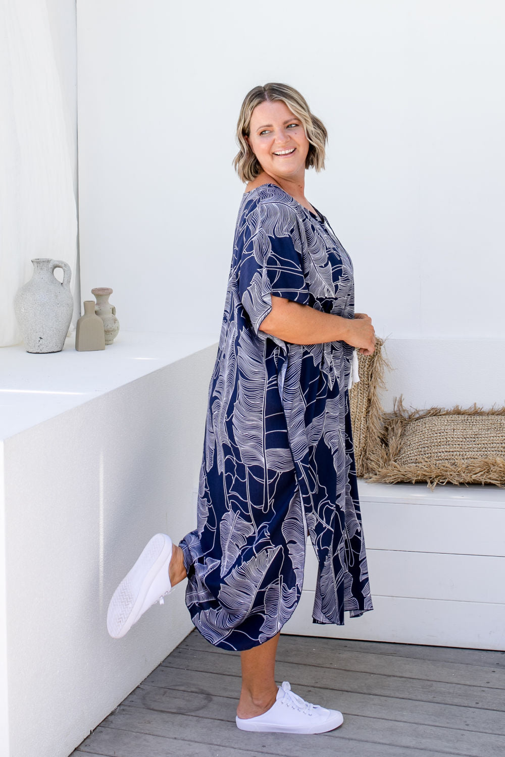    plus-size-maxi-kaftan-dress-blue-white-leaf-design