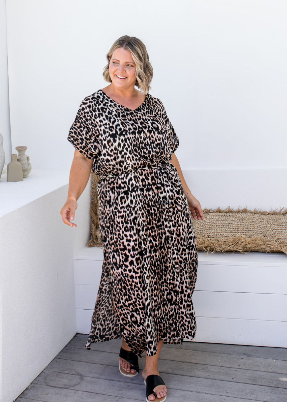resort-style-long-kaftan-dress-leopard-print