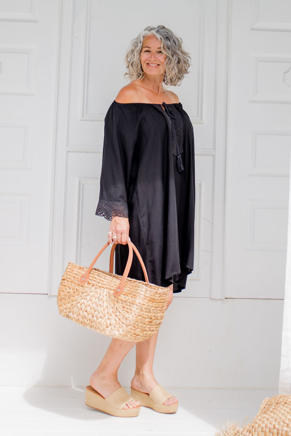 short-kaftan-beach-dress-black-lace