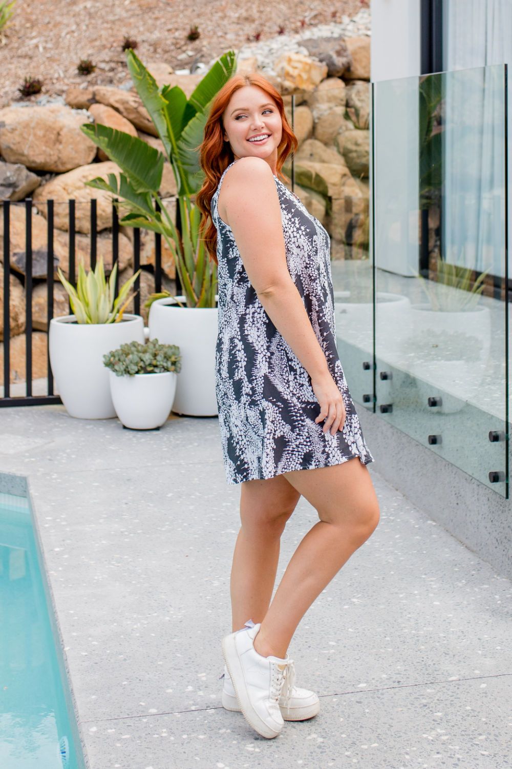     short-summer-dress-aline-white-black