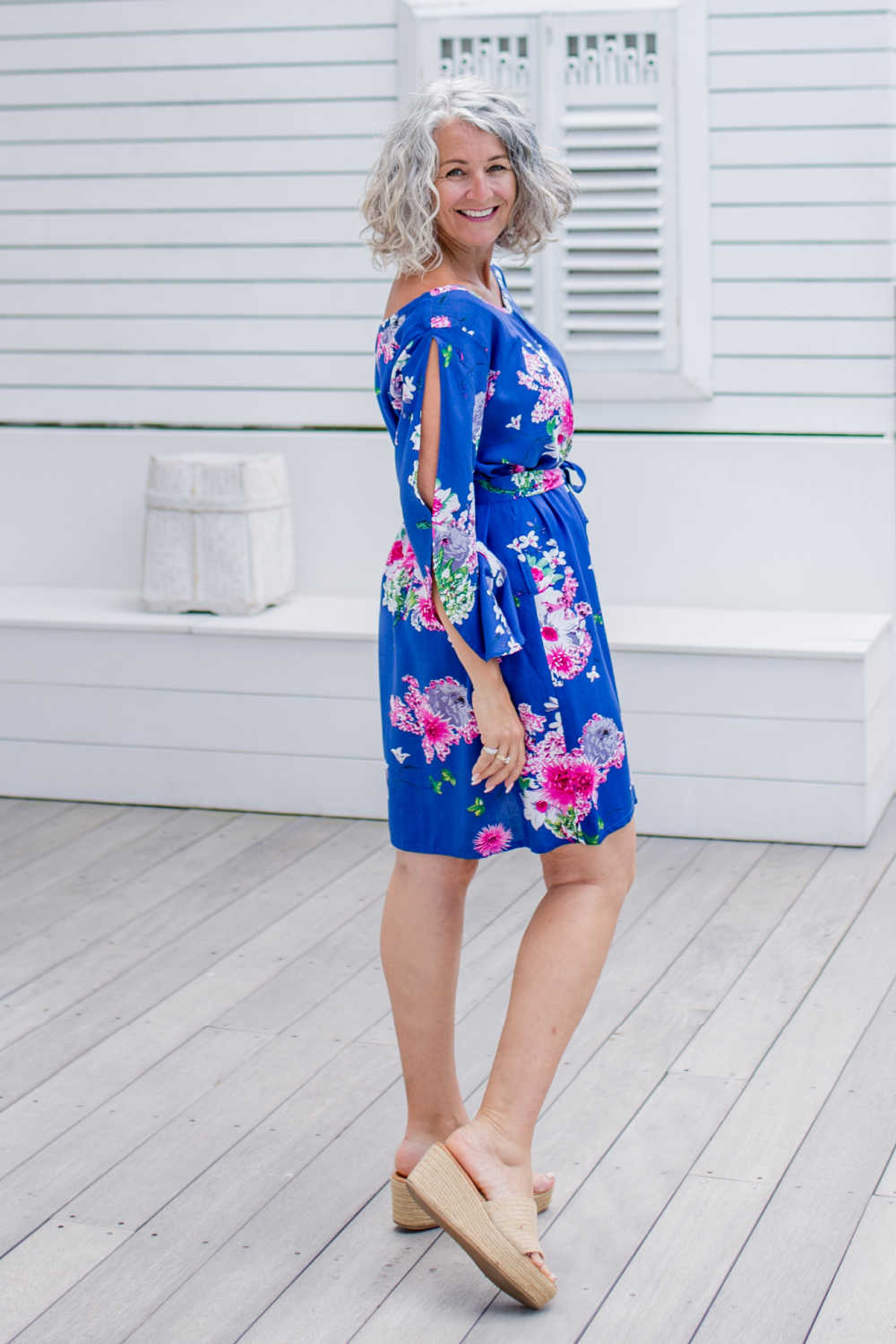 summer-beach-dress-floral-blue-white-pink