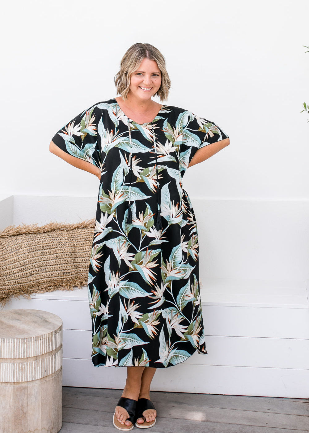     womens-long-kaftan-dress-resort-style-black-leaf-design